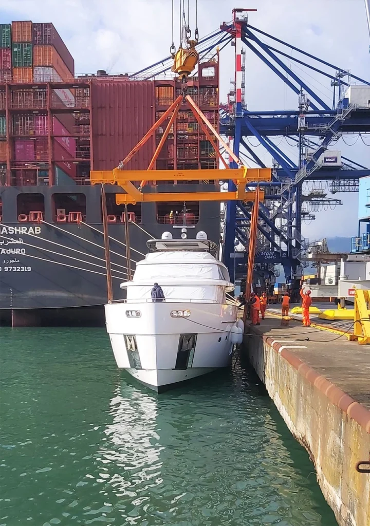 LSCT safely lifts 75ton yacht from water to container ship | Contship ...