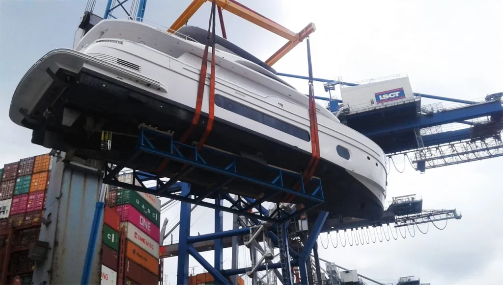 LSCT safely lifts 75ton yacht from water to container ship | Contship ...